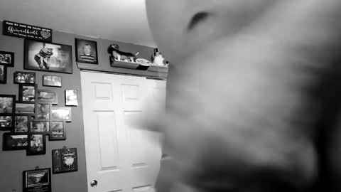 midwestdad09 online show from December 3, 2025, 3:32 pm