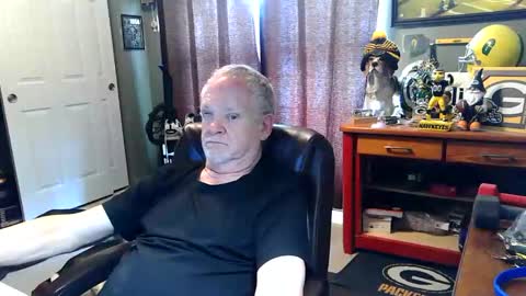 midwestdad09 online show from March 25, 2026, 6:36 pm