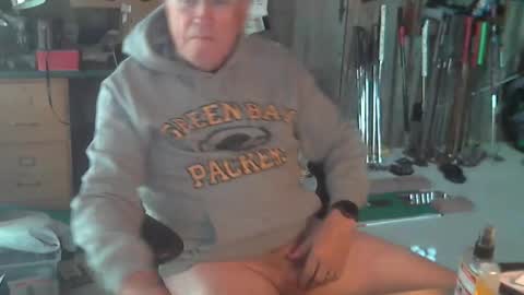 Snapshot of midwestman4u2 chatting on October 24, 2025, 1:29 pm Mid West Man 4U online show from October 24, 2025, 1:29 pm