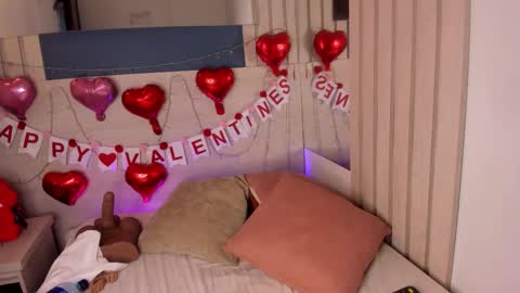 Snapshot of miel_gomez chatting on February 21, 2026, 9:54 am miel_gomez online show from February 21, 2026, 9:54 am