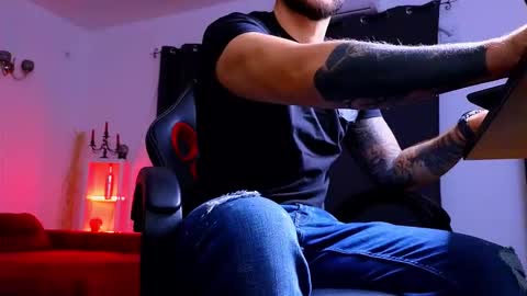 MightyAaron online show from September 16, 2025, 1:28 am