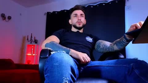 MightyAaron online show from September 16, 2025, 3:02 pm