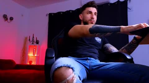 MightyAaron online show from November 22, 2025, 3:49 am