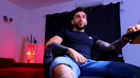 MightyAaron online show from November 29, 2025, 5:21 am