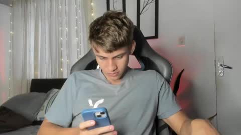 Miguel Hernandez online show from February 19, 2025, 6:32 pm