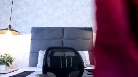 miguelsanfrancisco online show from November 10, 2025, 3:11 pm