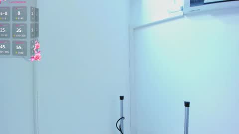 Snapshot of miia_cute18 chatting on February 14, 2026, 11:29 am miia_cute18 online show from February 14, 2026, 11:29 am