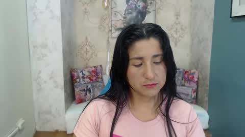 Snapshot of miia_rousee_ chatting on February 19, 2026, 11:34 pm ROUSSE online show from February 19, 2026, 11:34 pm