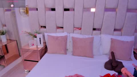 Miia Schwarz  online show from January 17, 2025, 10:56 pm