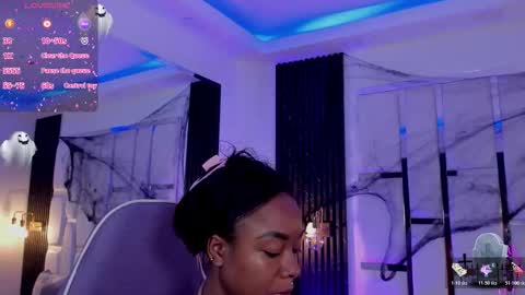 Miia Schwarz  online show from November 3, 2025, 4:58 am