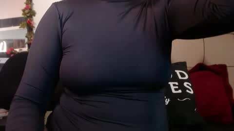 miia online show from November 14, 2025, 6:17 pm