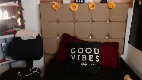 miia online show from November 15, 2025, 6:26 pm