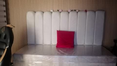 miiaa_evans1 online show from March 29, 2026, 1:00 pm