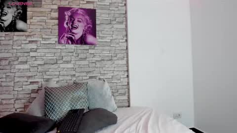 Snapshot of miiaa_monroe chatting on January 13, 2026, 11:48 am miiaa_monroe online show from January 13, 2026, 11:48 am