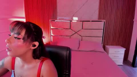 Mia Monroe online show from December 20, 2025, 7:32 pm