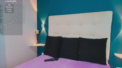 Snapshot of miiacarter_ chatting on May 21, 2026, 12:34 pm MIA online show from May 21, 2026, 12:34 pm