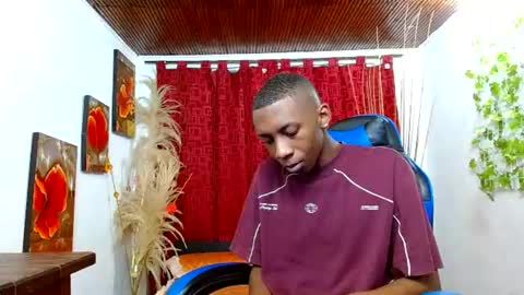 Snapshot of miilo18 chatting on February 23, 2026, 8:39 pm milo online show from February 23, 2026, 8:39 pm