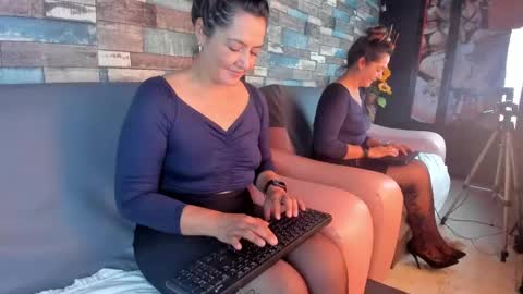 Snapshot of miiss_evaa chatting on February 24, 2025, 5:42 pm miiss_evaa online show from February 24, 2025, 5:42 pm