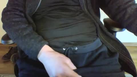 mik online show from February 24, 2025, 11:54 am