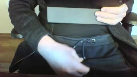 mik online show from February 28, 2025, 8:09 am