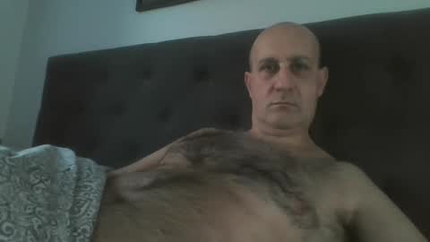 mikael_r52 online show from February 19, 2026, 7:26 am