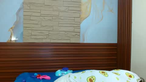 mikaela303av online show from October 1, 2025, 4:29 am