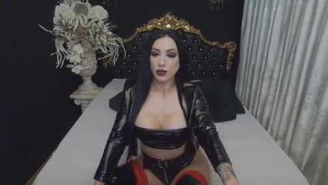 Mikaela online show from November 26, 2025, 5:19 am