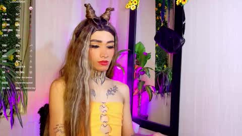 mikaelarangel online show from October 9, 2025, 2:42 am