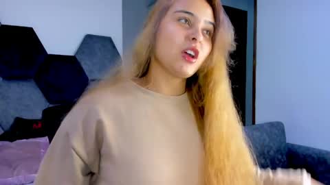 Mikaela blondie bigass online show from June 8, 2026, 7:36 pm