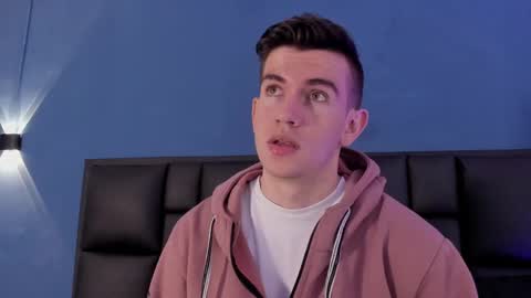 mikael online show from September 21, 2025, 4:14 am