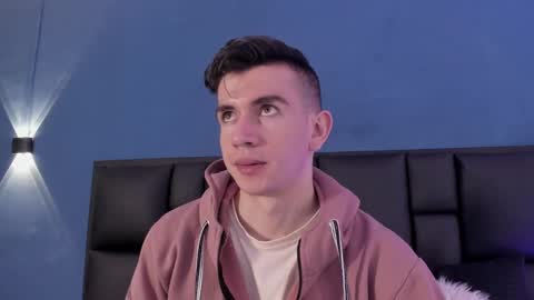 mikael online show from October 3, 2025, 3:58 am