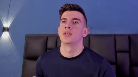 mikael online show from November 8, 2025, 5:07 am