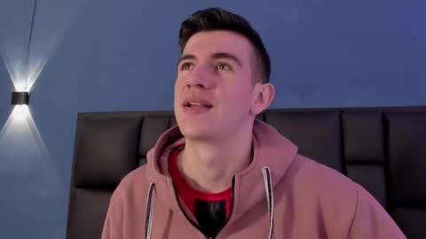 mikael online show from November 14, 2025, 4:11 am