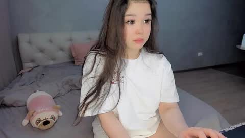 mikasssu online show from January 5, 2025, 1:15 pm