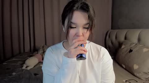 mikasssu online show from January 22, 2025, 1:00 pm