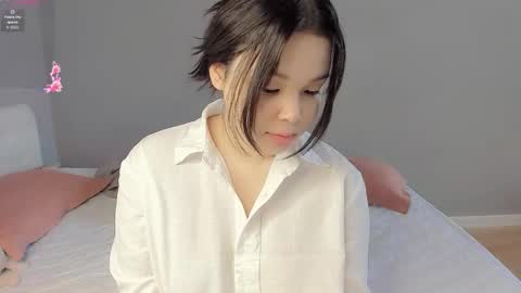 mikasssu online show from October 7, 2025, 9:06 am