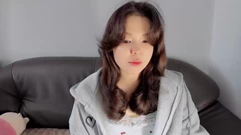 mikasssu online show from March 5, 2026, 10:33 am