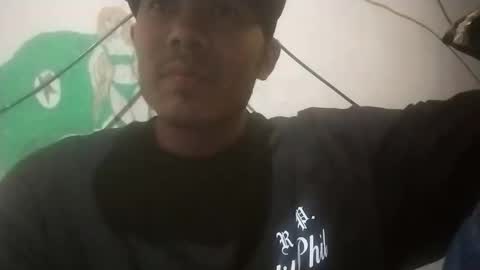 Snapshot of mike4308 chatting on April 30, 2026, 3:35 am Maherz43 online show from April 30, 2026, 3:35 am