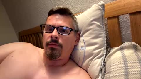 mike4u26 online show from October 30, 2025, 10:21 pm