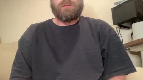 Snapshot of mike_berlin1 chatting on May 1, 2026, 11:20 pm MIke online show from May 1, 2026, 11:20 pm