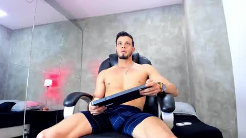 Snapshot of mike_burke_ chatting on March 2, 2026, 7:10 pm Mike online show from March 2, 2026, 7:10 pm