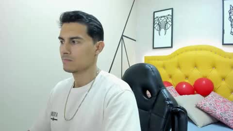 Snapshot of mike_conors chatting on February 20, 2026, 1:57 am Mike online show from February 20, 2026, 1:57 am