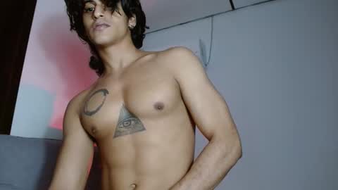 mike_d1030 online show from December 8, 2024, 10:41 am