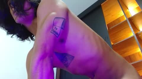 mike_d1030 online show from November 28, 2025, 10:01 pm