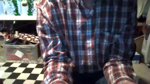 Snapshot of mikeb3200 chatting on December 31, 2024, 4:38 am mikeb3200 online show from December 31, 2024, 4:38 am