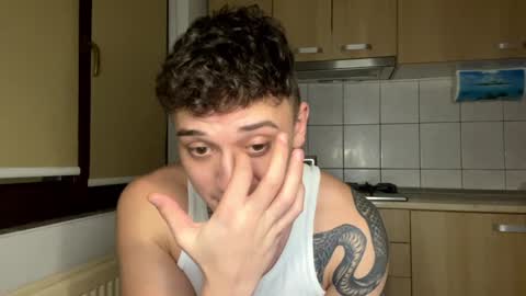 Snapshot of mikelaur chatting on December 16, 2024, 7:54 pm MikeLaur online show from December 16, 2024, 7:54 pm