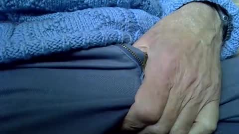 Snapshot of mikeybed chatting on November 25, 2025, 1:00 pm mikeybed online show from November 25, 2025, 1:00 pm