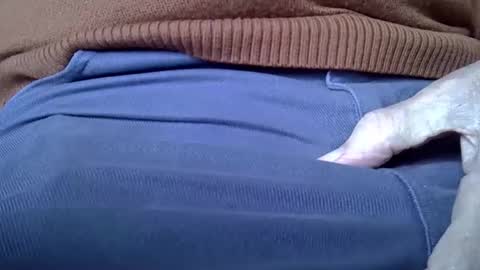 Snapshot of mikeybed chatting on December 2, 2025, 1:50 pm mikeybed online show from December 2, 2025, 1:50 pm