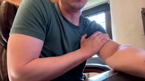 mikeydubs10 online show from April 17, 2026, 12:30 pm