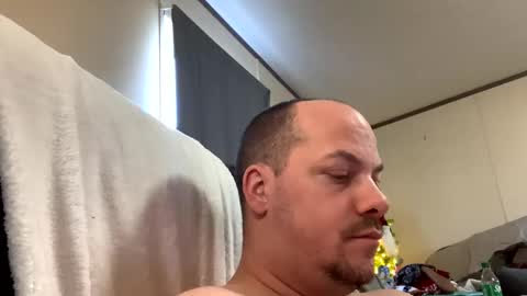 mikeylikesit2222 online show from December 7, 2024, 8:38 pm